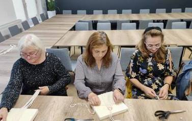 Warsztaty z robienia makram 8