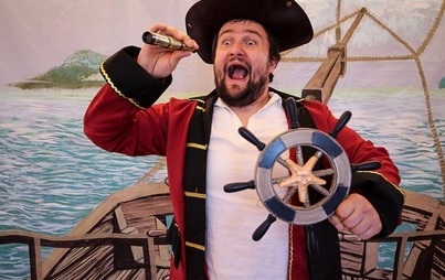 Zdjęcie do Teatr Blaszany Bębenek "Piraci i wyspa skarb&oacute;w" 